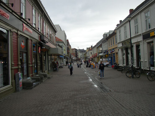 p8300054