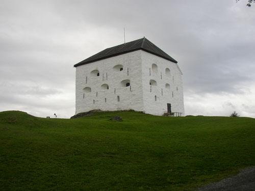 p8300090